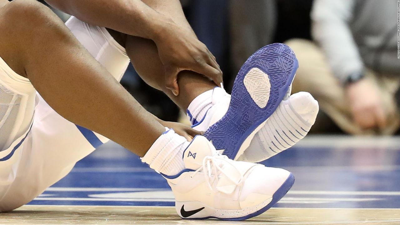 CNNE 618365 - nike sufre con la caida de zion williamson