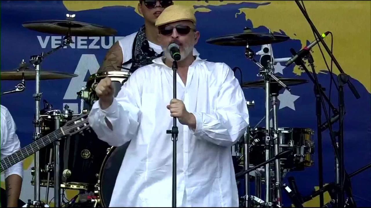 CNNE 618731 - miguel bose - "maduro, ¡largate ya!"