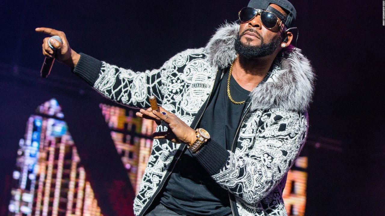 CNNE 618795 - r- kelly fue acusado de abuso sexual agravado