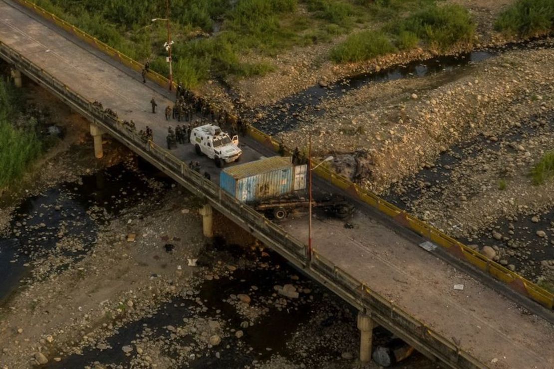 Vista aérea del puente internacional Simón Bolívar el 25 de febrero.