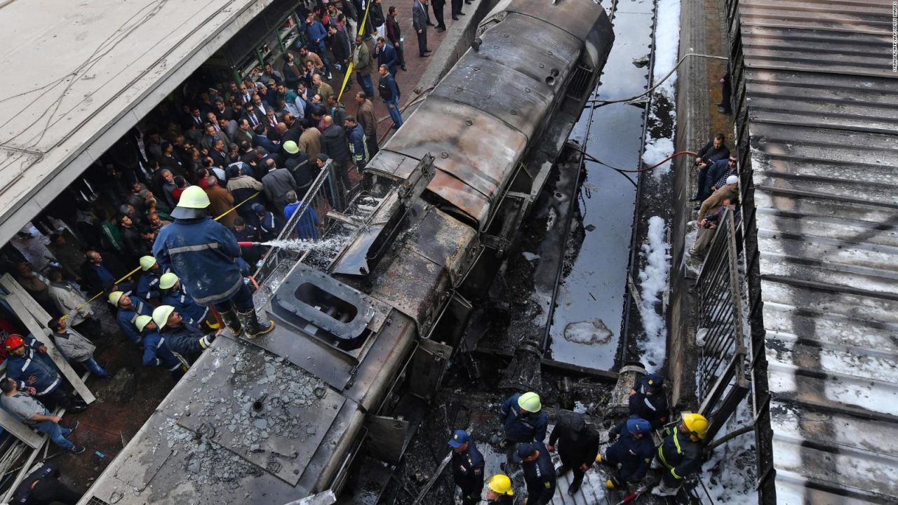 CNNE 620448 - decenas de muertos deja incendio en estacion de trenes en egipto