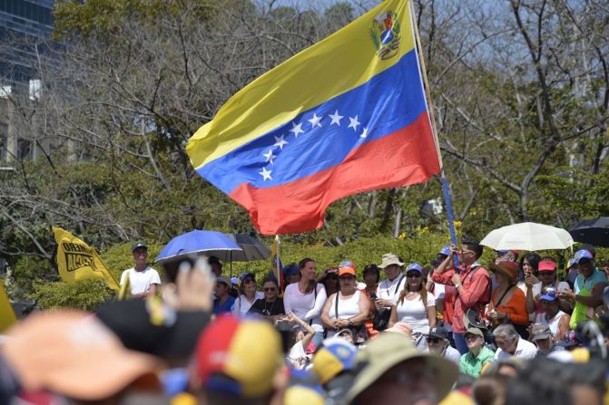 Una vez más el presidente de la Asamblea Nacional, Juan Guaidó, llamó a protestas masivas en Venezuela contra Nicolás Maduro este 4 de marzo y este sábado.