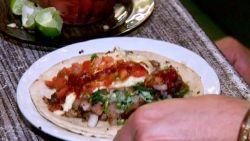 CNNE 622711 - descubre los tacos arabes, reyes de la comida callejera mexicana