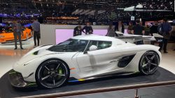 CNNE 623309 - koenigsegg le apuesta a la velocidad en ginebra