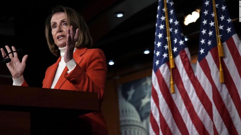 Nancy Pelosi, presidenta de la Cámara de Representantes de EE.UU. — "¿Sabes por qué lo hago? Lo hago porque quiero que las mujeres vean que no está bien que te zarandeen. No huyas de una pelea".