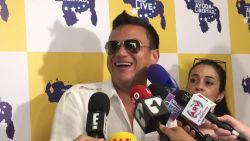 CNNE 623968 - ¿como reacciona silvestre dangond a los elogios de sus fans?