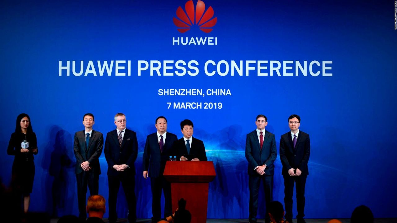 CNNE 624231 - huawei demanda al gobierno de ee-uu-