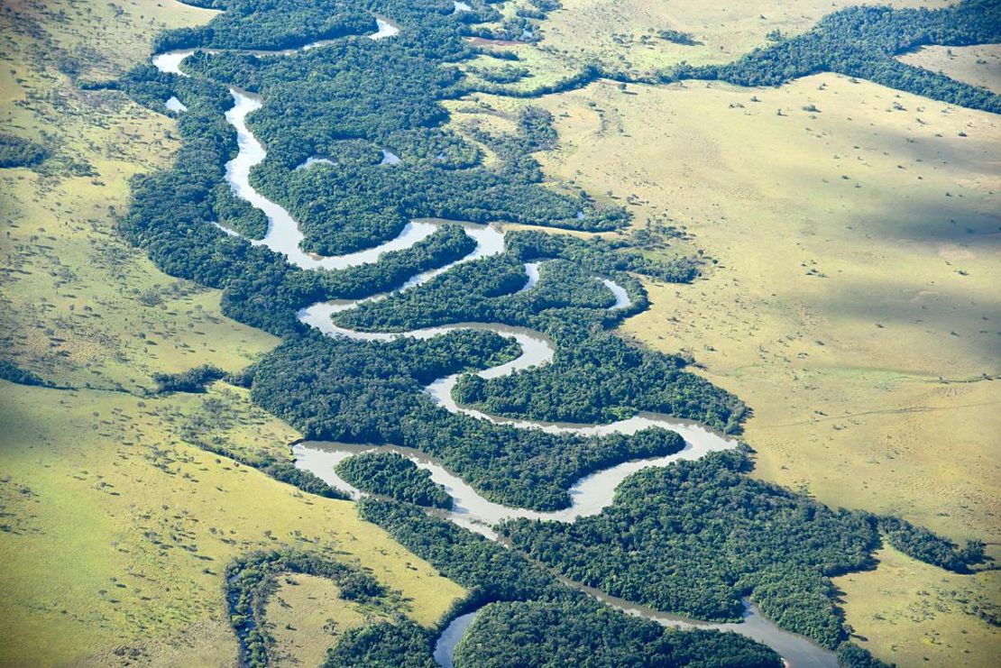 Imagen de archivo. Vista aérea del río Tuparro, en el departamento de Vichada, cuya capital es Puerto Carreño, que limita con Venezuela y Brasil al oriente del país.