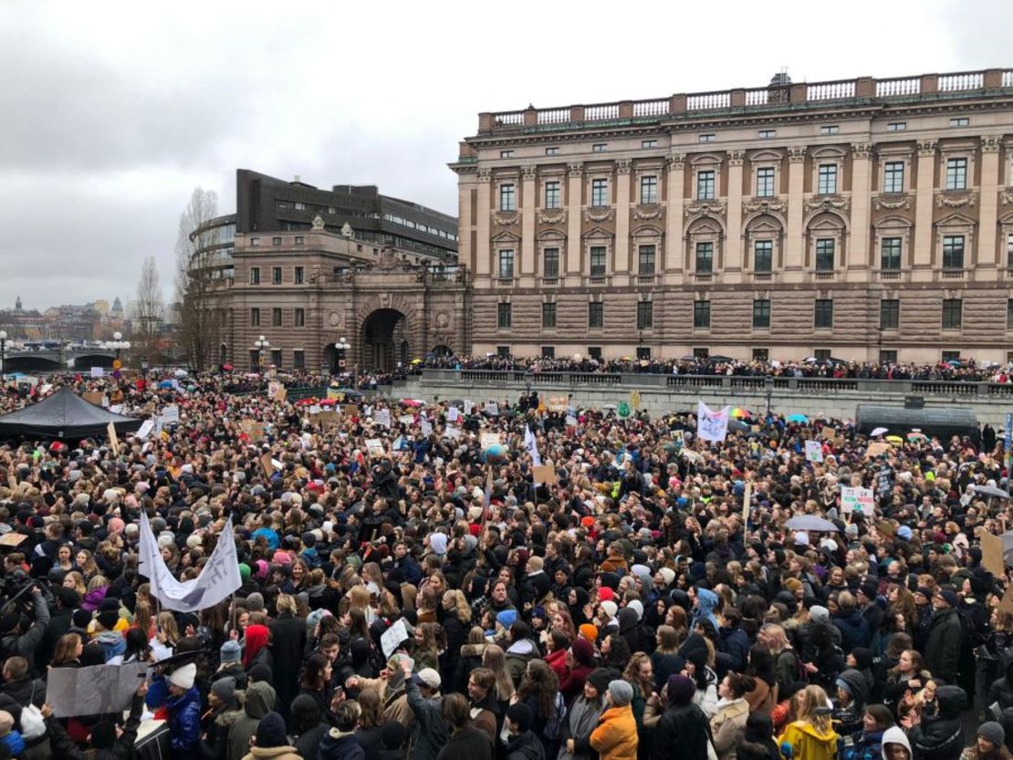 Así se veía la manifestación en Estocolmo, Suecia. (CNN/ Atika Shubert).