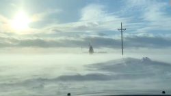 CNNE 626657 - #laimagendeldia- carretera en minnesota se cubre de neblina