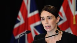 CNNE 626705 - ardern- nuestras leyes de armas cambiaran en nueva zelandia