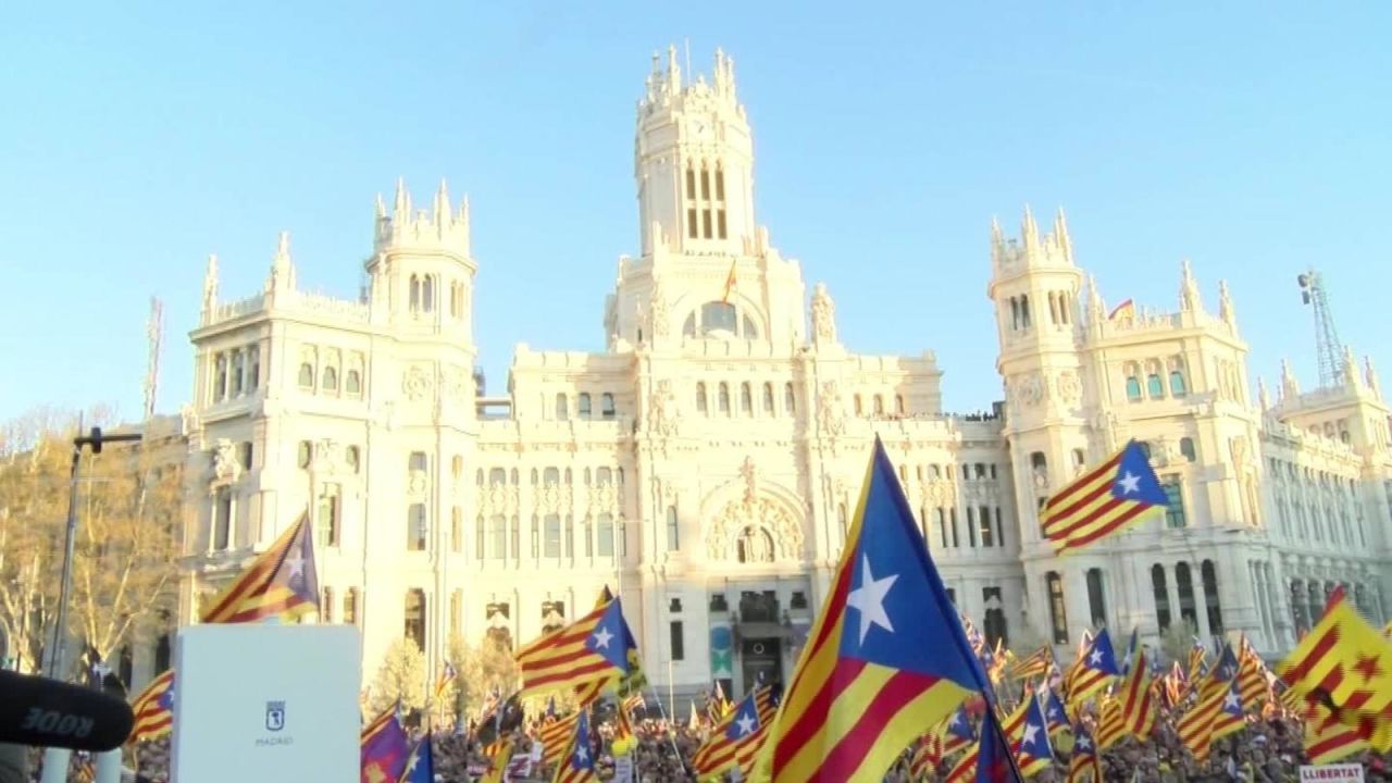 CNNE 626992 - protestas independentistas contra el proces llegan a madrid