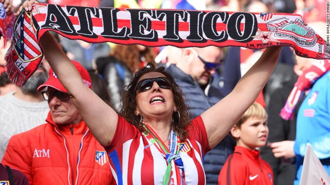 Una aficionada del Atlético de Madrid.