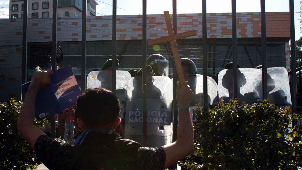 CNNE 627157 - nicaragua- liberan a detenidos en marcha del sabado