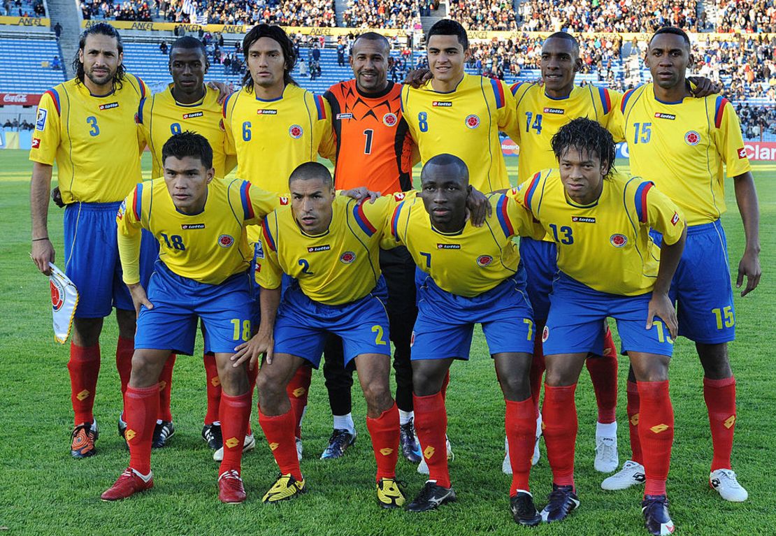 En esta foto de la selección Colombia de septiembre de 2009, aparece Jhin Viáfara, séptimo en la fila de arriba de izquierda a derecha con el número 15 en su camiseta.