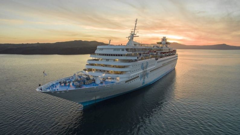 Islas del Egeo, Grecia — Evita las multitudes cuando cruces las islas griegas en primavera. Celestyal Cruises es la única compañía de cruceros con sede en Grecia.