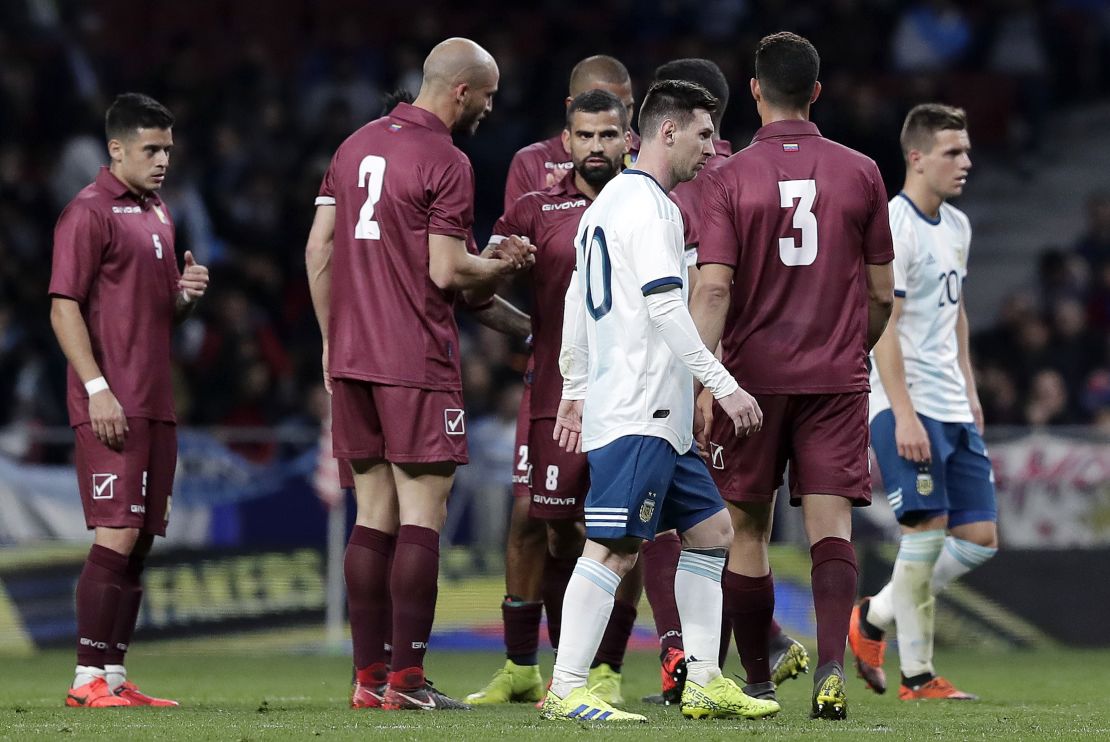 CNNE 629271 - argentina v venezuela - international friendly