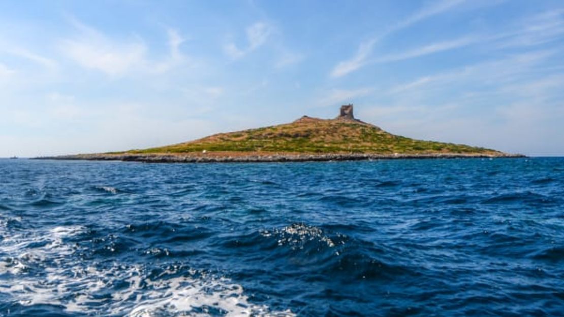 Isola delle Femmine se encuentra justo al lado de la costa de Sicilia.