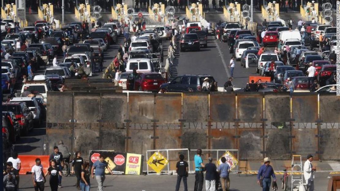 La entrada de San Ysidro, San Diego, en la frontera de Estados Unidos y México, es el puerto más ocupado del país en cuanto a migración.