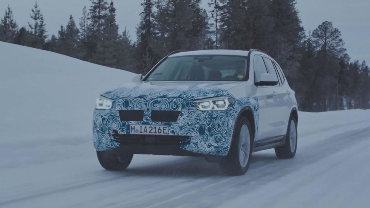 CNNE 630530 - bmw prueba sus autos en el frio polar