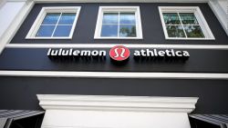 CNNE 631060 - lululemon reporta un aumento de 87% en ganancias