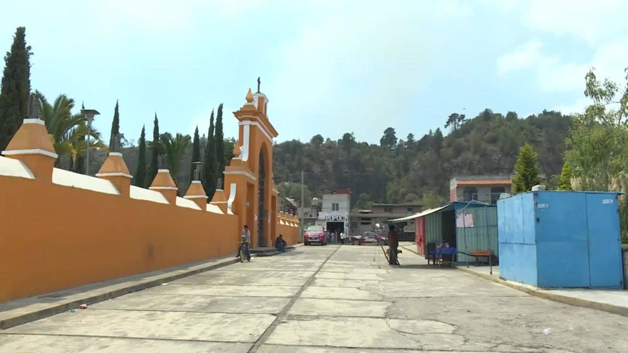 CNNE 632411 - como es vivir cerca al volcan popocatepetl