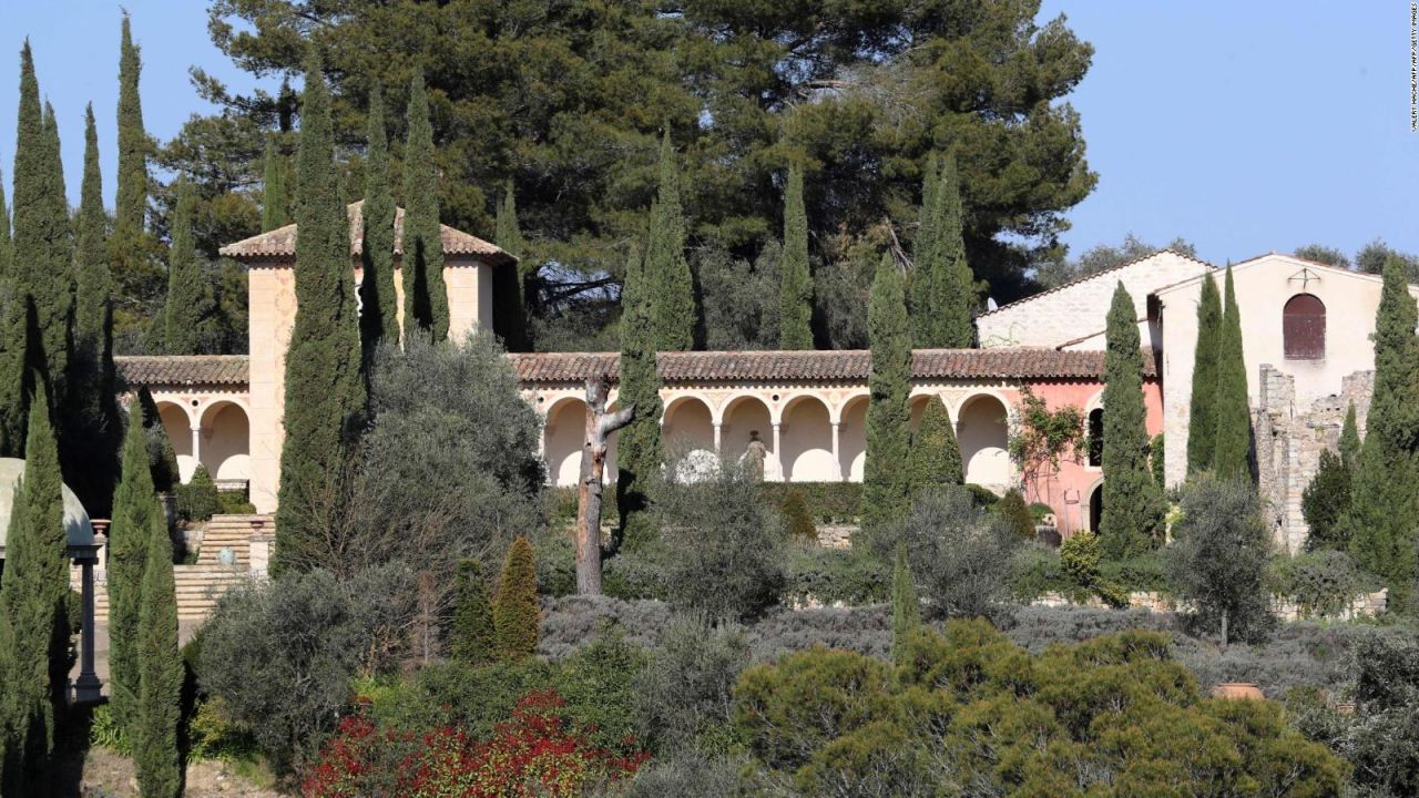 CNNE 632674 - juez ordena demolicion de lujosa mansion en francia