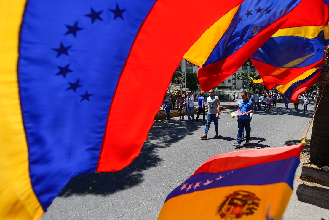 Banderas venezolanas en las calles de Caracas, este sábado.