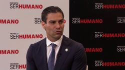 CNNE 634606 - francis suarez, alcalde de miami, cuenta en proyecto ser humano como trabaja contra la discriminacion social