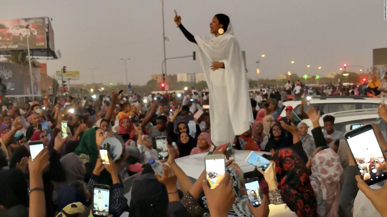 CNNE 635592 - 190409124827-01-sudan-protest-lana-haroun-super-tease