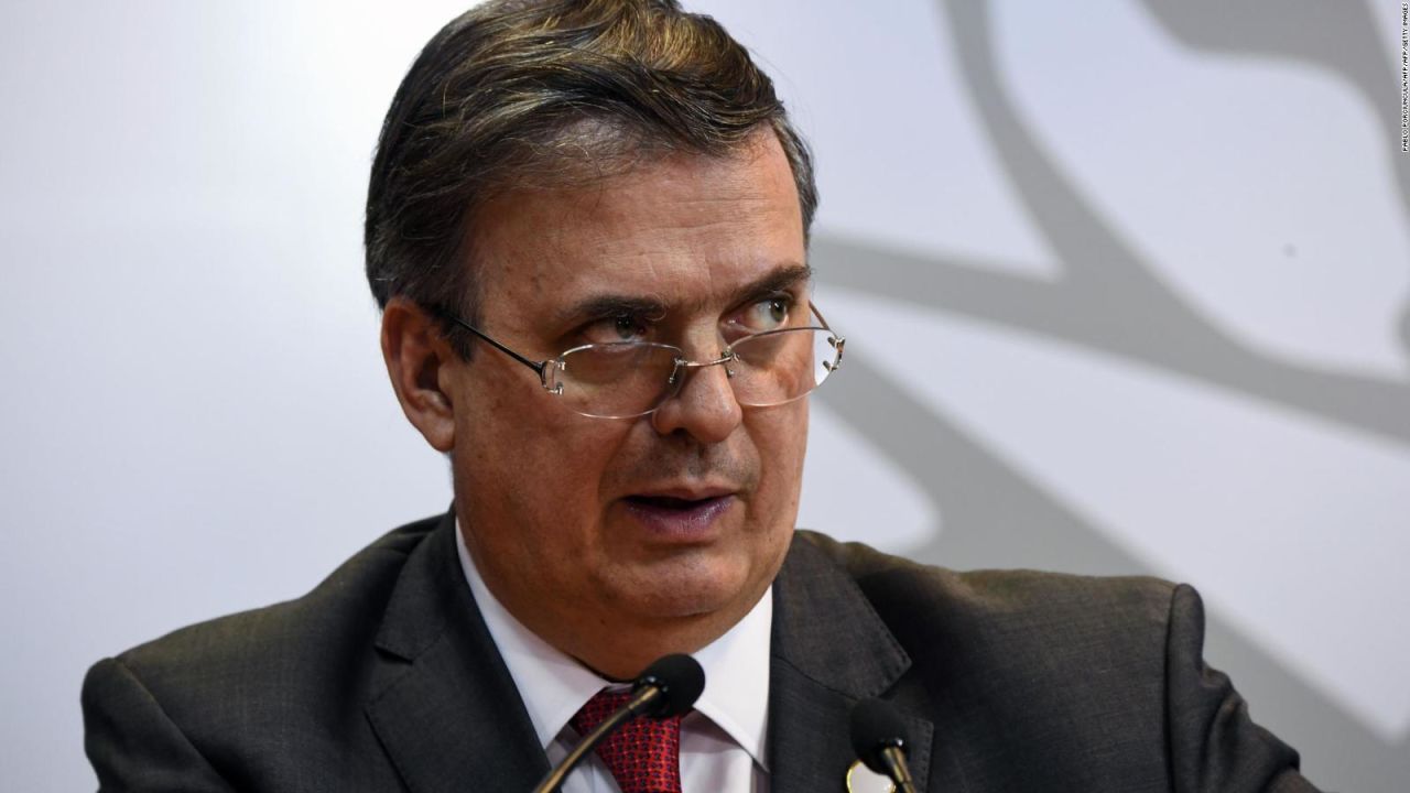 CNNE 635622 - marcelo ebrard no dejara la cancilleria, asegura vocero