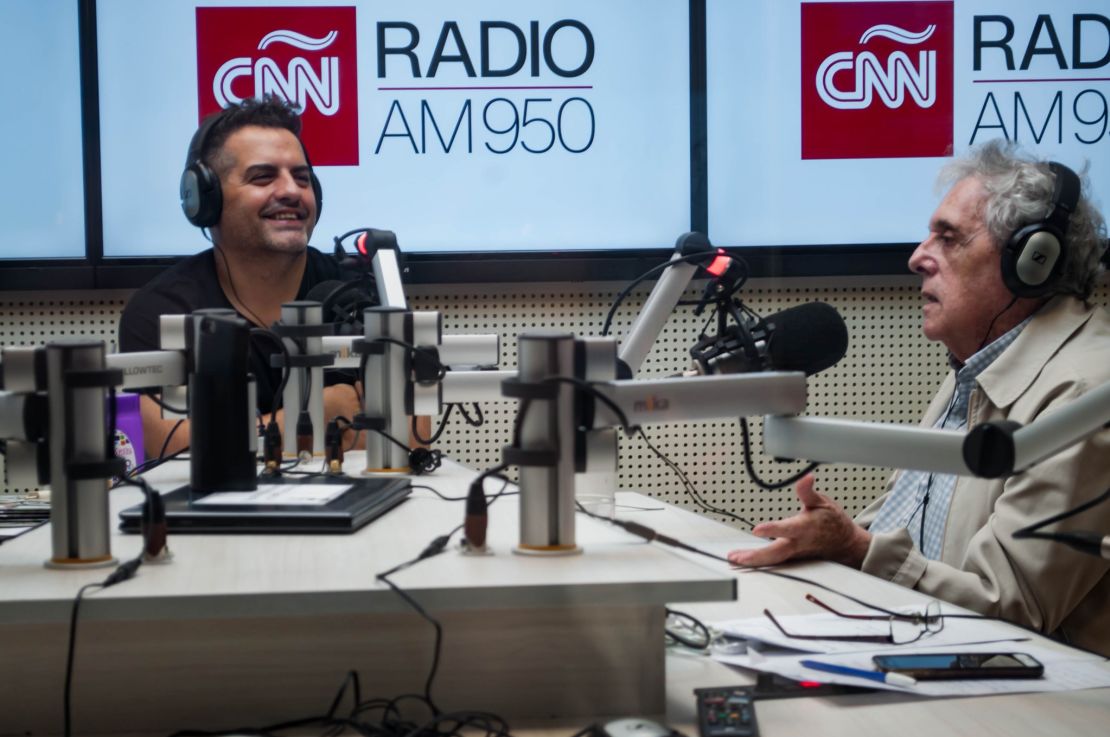 Ángel de Brito y Antonio Gasalla. Foto de CNN Radio Argentina.