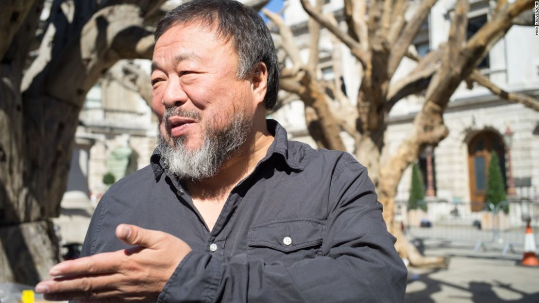 Ai Weiwei en Londres en 2015, donde llegó después de que el gobierno le devolviera su pasaporte.