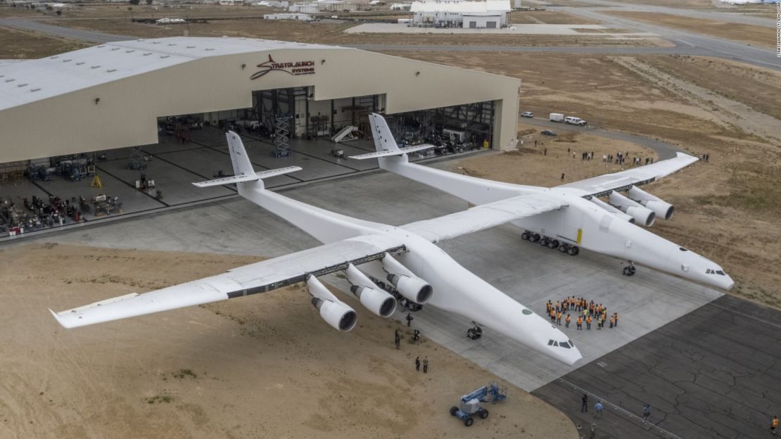 Aquí se puede apreciar la estructura completa del Stratolaunch.