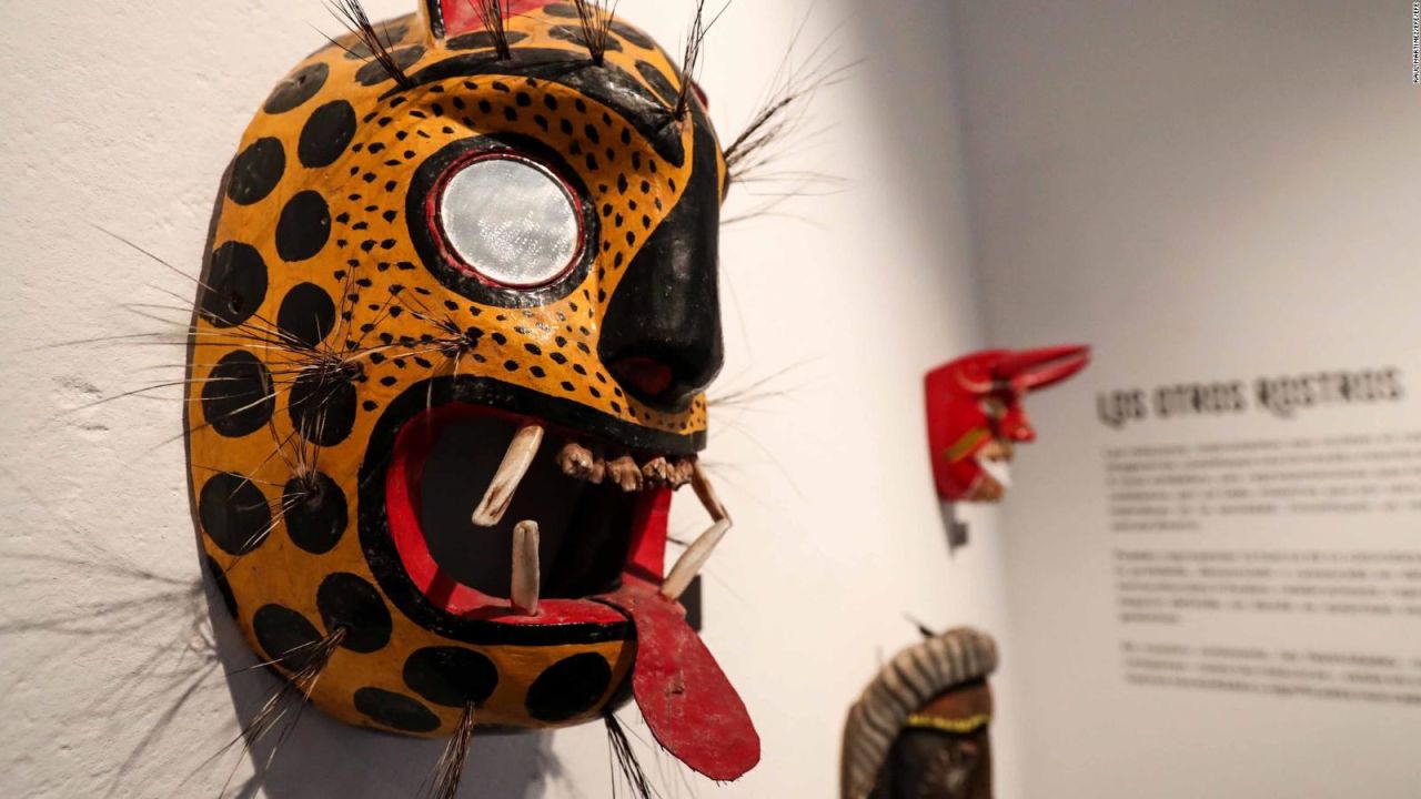 CNNE 637393 - exhiben mascaras indigenas en museo uruguayo