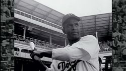 CNNE 638064 - a 72 anos del debut de jackie robinson