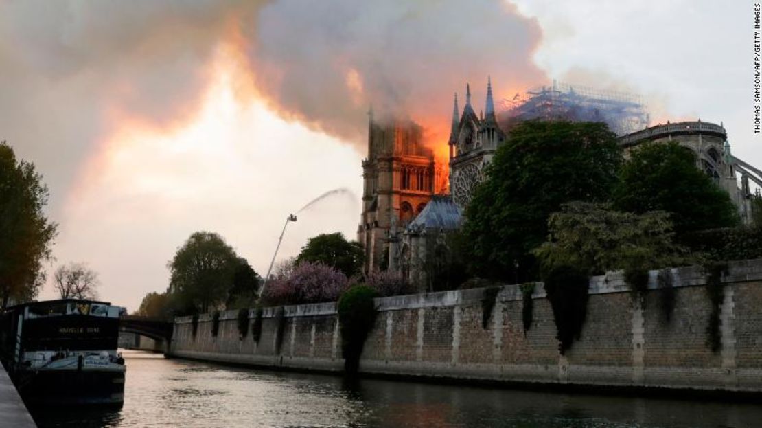 La tragedia de Notre Dame