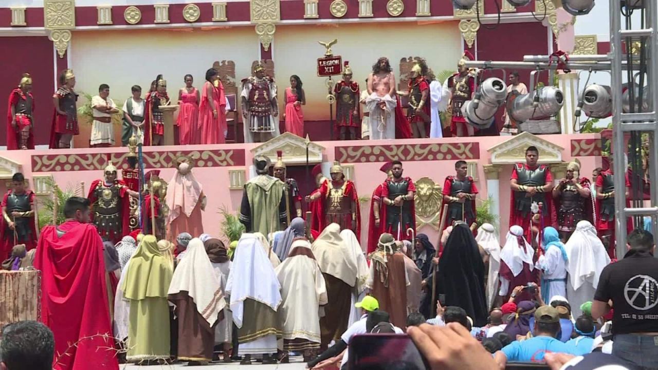 CNNE 638301 - asi se vive la semana santa en iztapalapa