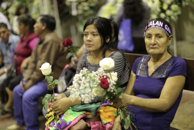 Simpatizantes de todas las clases sociales se acercaron al funeral de García.