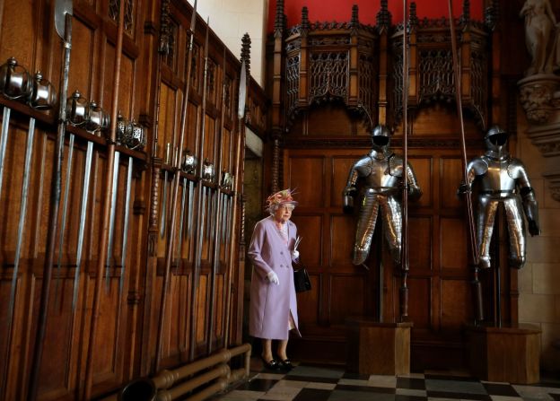 La reina en el castillo de Edimburgo, en julio de 2014.