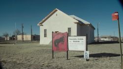 CNNE 640891 - escuela de texas 'entierra' el idioma espanol