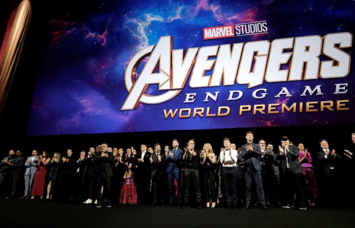 El elenco de 'Avengers: Endgame' se reunió para el estreno mundial de la película el lunes por la noche en Los Ángeles.