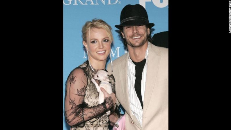 Spears y Kevin Federline, su marido en ese entonces, llegan a los Billboard Music Awards de 2004.