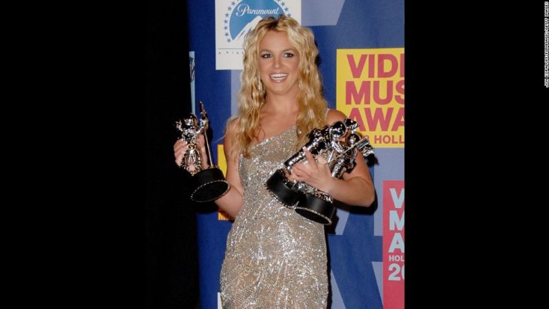 Spears posa en la sala de prensa de los MTV Video Music Awards 2008.