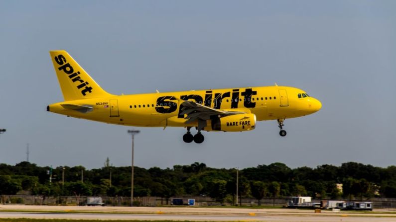 Spirit Airlines — En el número siete está Spirit Airlines. "Creo firmemente que utilizamos los datos detrás de todas estas clasificaciones y simplemente tuvimos que dejar que los datos hablen, no movimos a las empresas en función de nuestros sesgos", dice Kelly. (Spirit Airlines).