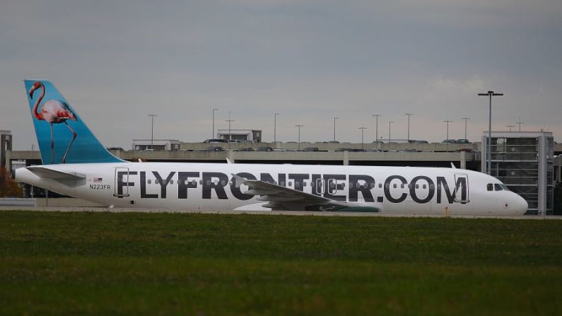 Frontier Airlines — Entre los primeros cinco puestos está Frontier Airlines. Las clasificaciones se basaron en 10 criterios diferentes: los datos totales de cada uno se convirtieron a una escala de 10 puntos.