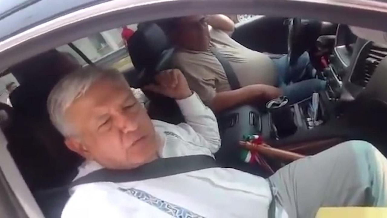 CNNE 643376 - interceptan auto de amlo en oaxaca