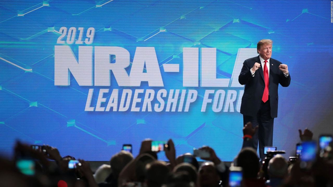 CNNE 643480 - investigan a la nra y trump sale en su defensa