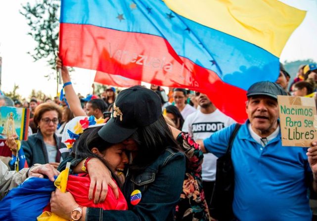 CHILE. Ciudadanos venezolanos protestan contra Maduro en Santiago.