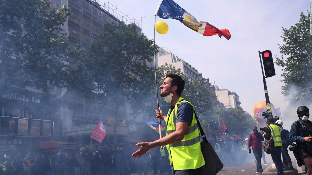 CNNE 644530 - paris- violentas protestas por el dia del trabajo